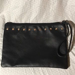 Studded wristlet